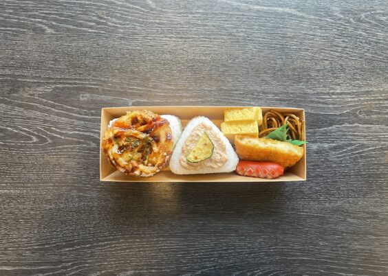 7月ののっけおにぎり弁当