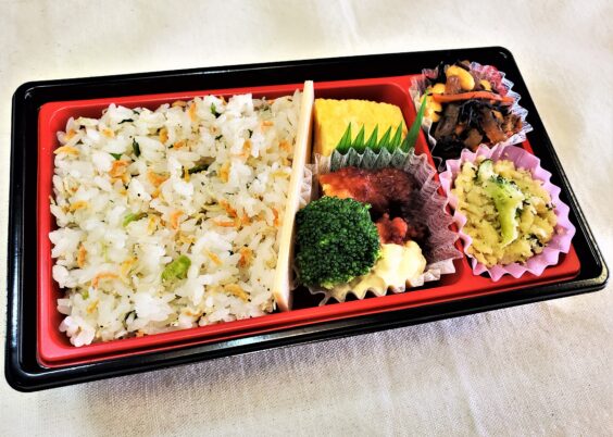 おにぎりの桃太郎 おにぎり お弁当 お寿司 うどん